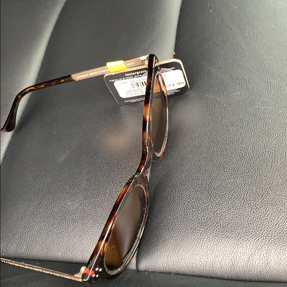 Foster Grant Sunglasses - Picture 5 of 7